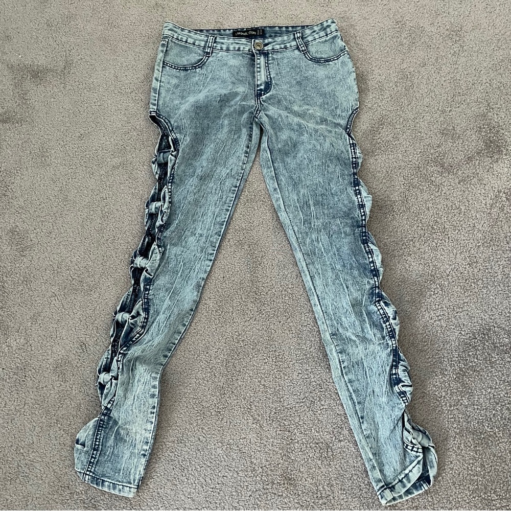 Lookbook Store Side Bow Cutout Jeans Size 6 - Picture 2 of 4